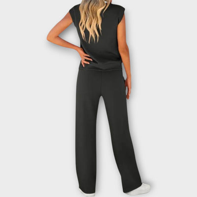 Alex | EnduringlyStylish Sleeveless Top Drawstring Trousers