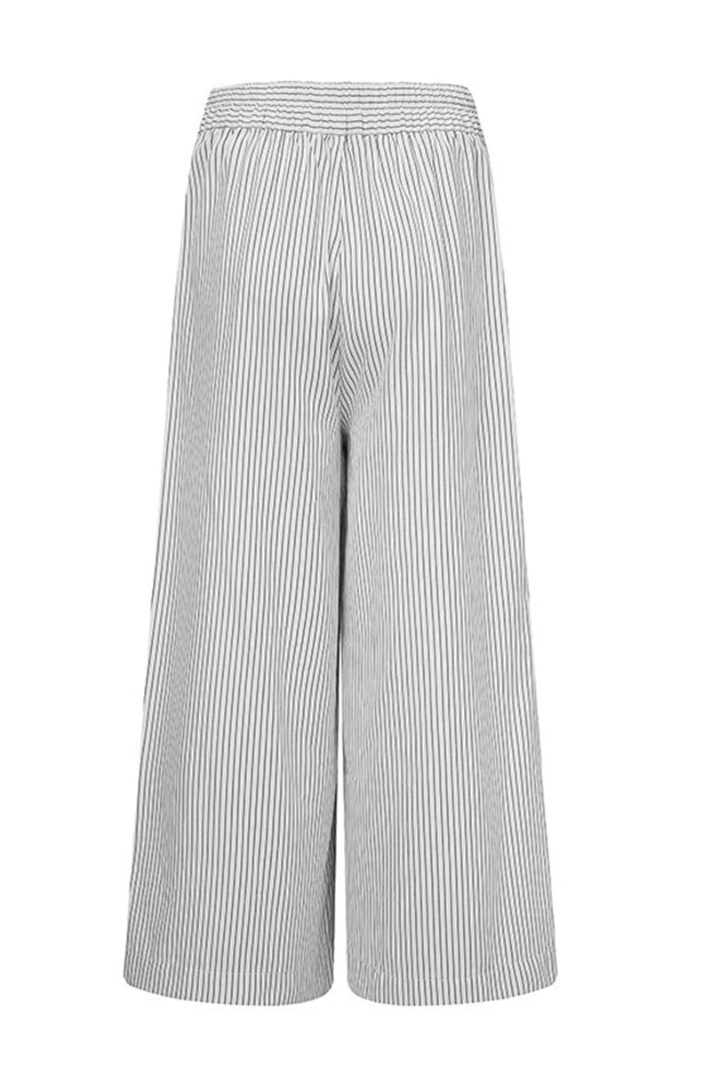 Women's High-Waisted Culottes - Wide Leg - Striped Pattern - Cropped Length - Button Detail