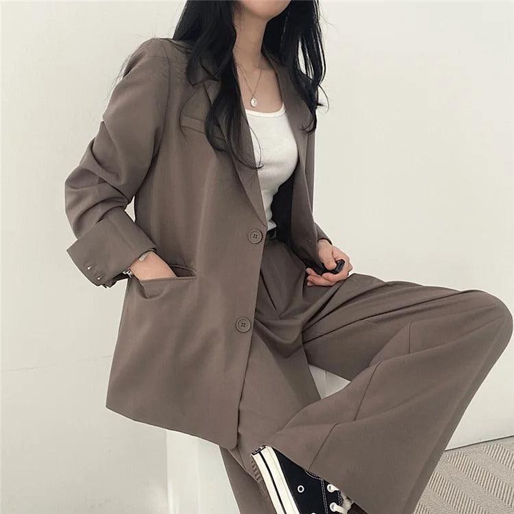 Women's Suit - Oversized Blazer & High-Waisted Trousers - Tailored Fit - Smart Casual
