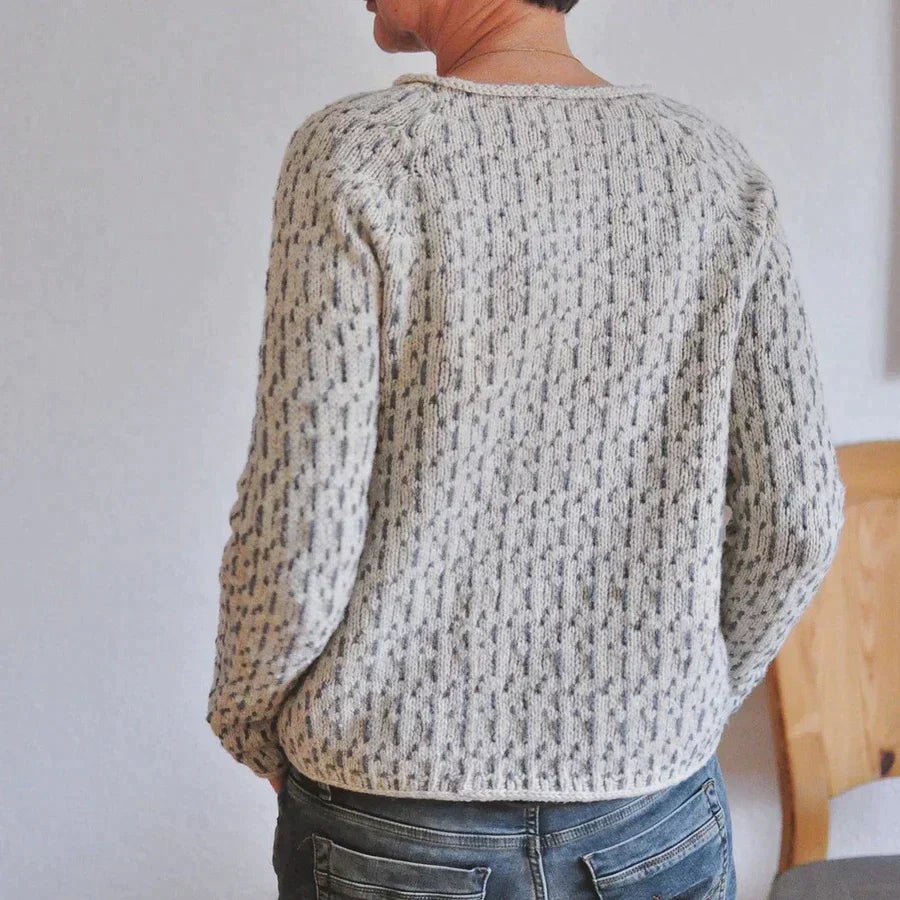 Women's elegant round neck sweater