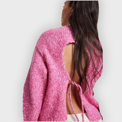 Isabelle | Crop Top with Long Sleeves and Back Cutout