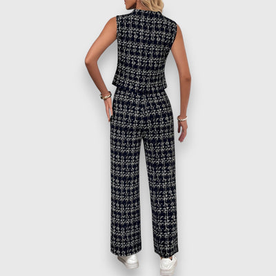 Alexandra | V-Neck Two-Piece Hypercontemporary Check Set