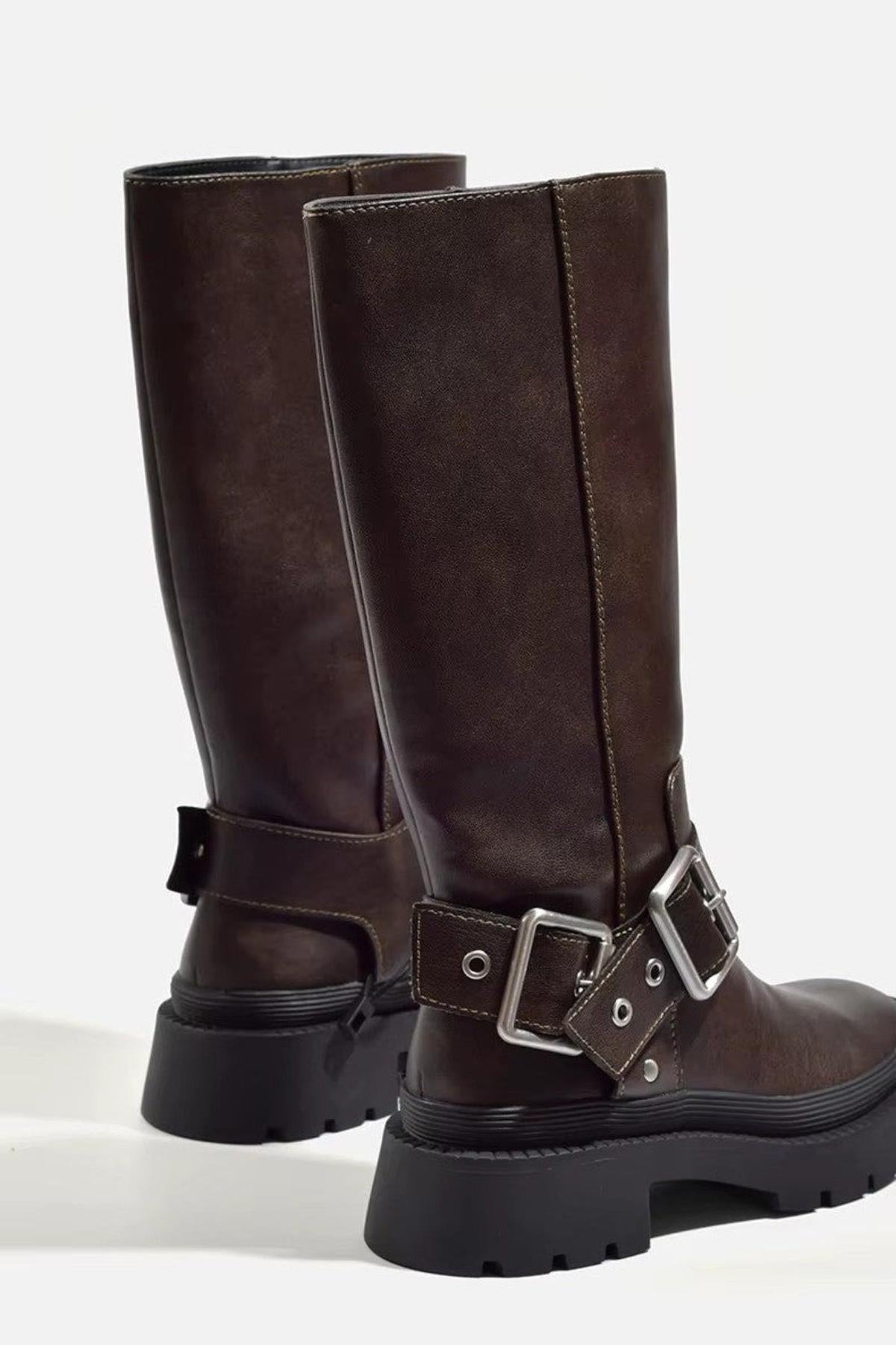 Sybil | Knee-High Chunky Flat Boots – Retro Buckle