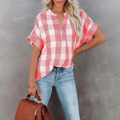 Women’s Blouse – Relaxed Fit – Checkered Pattern – Short Sleeve – Cotton – V-Neck