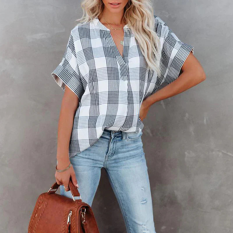Women’s Blouse – Relaxed Fit – Checkered Pattern – Short Sleeve – Cotton – V-Neck