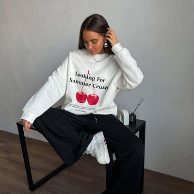 Women’s Pullover Sweatshirt – Oversized Fit – Graphic Print – Cotton Blend – Crew Neck