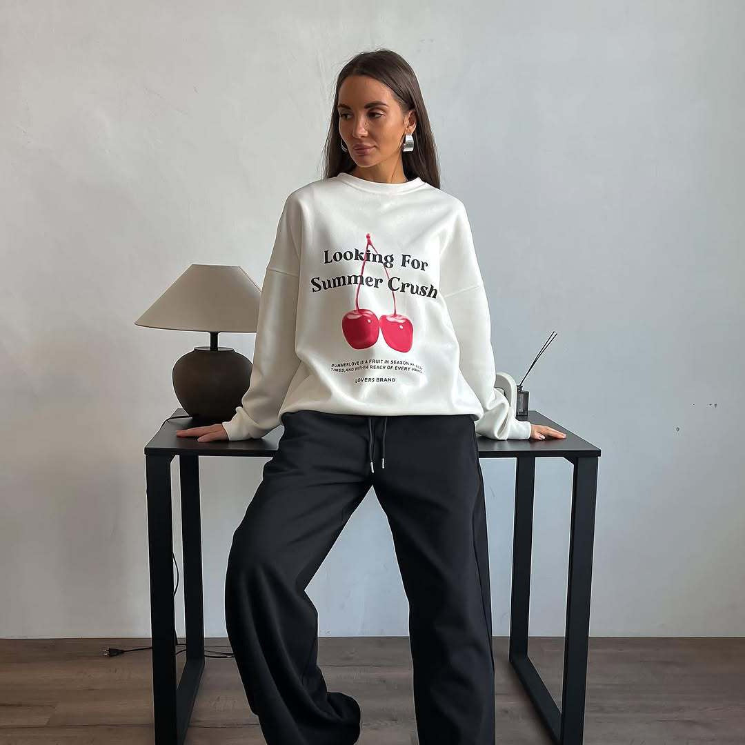 Women’s Pullover Sweatshirt – Oversized Fit – Graphic Print – Cotton Blend – Crew Neck