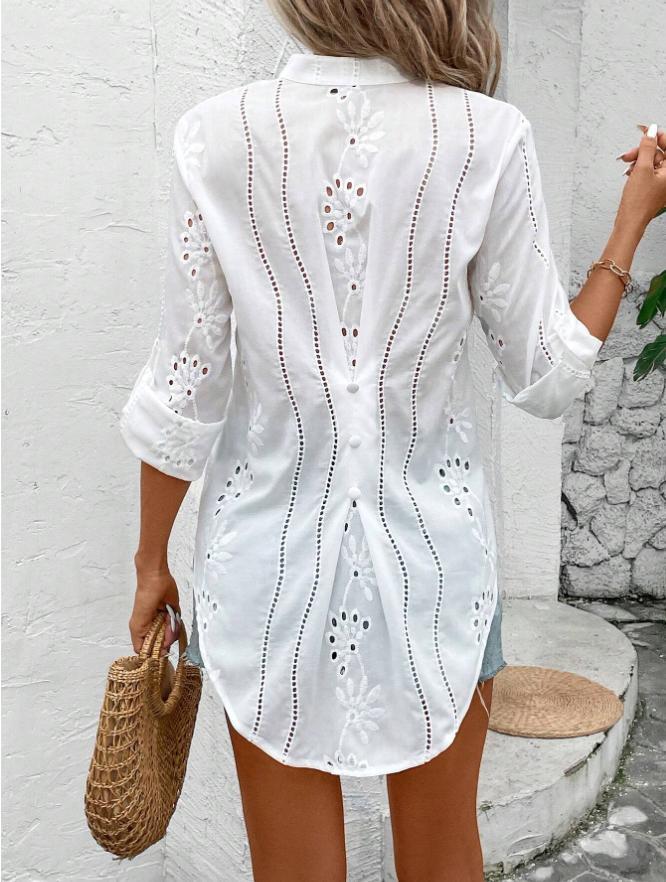 Women’s Blouse – Relaxed Fit – Lace Trim – V-Neck – Three-Quarter Sleeve