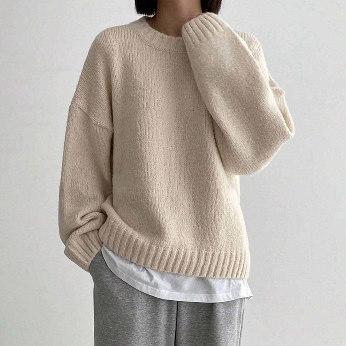 Women’s Pullover Sweater – Knitted Wool – Oversized Fit – Crew Neck – Ribbed Trim