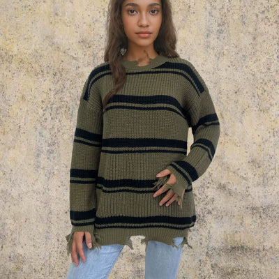 Women’s Pullover Sweater – Oversized Fit – Knitted Wool – Contrast Stripes – Fringe Hem