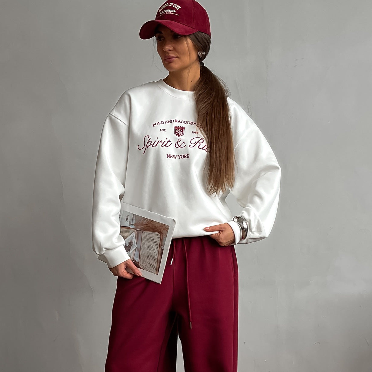 Women’s Pullover Sweatshirt – Oversized Fit – Cotton Blend – Embroidered Logo – Crew Neck