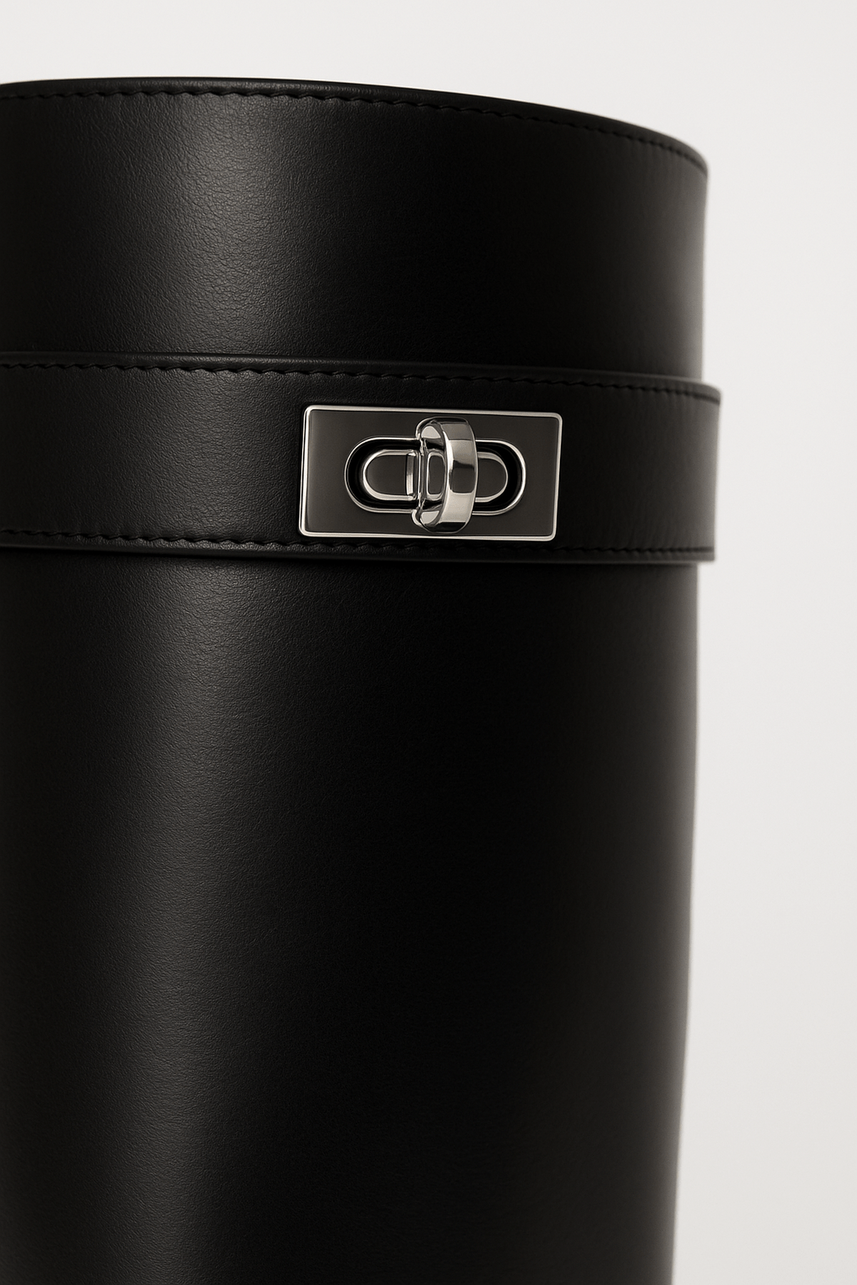 Muriel | Shark Lock Knee-High Leather Boots