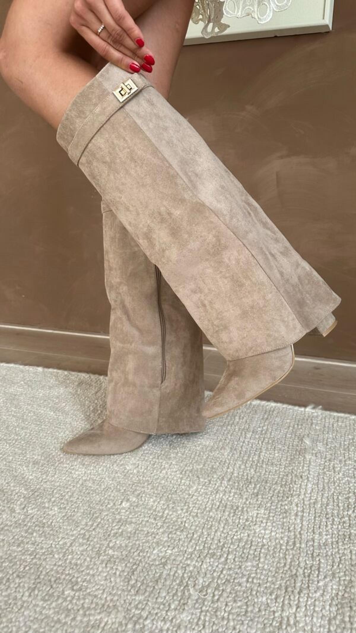 Vera | Stylish Buckle Boots in Suede and Faux Leather