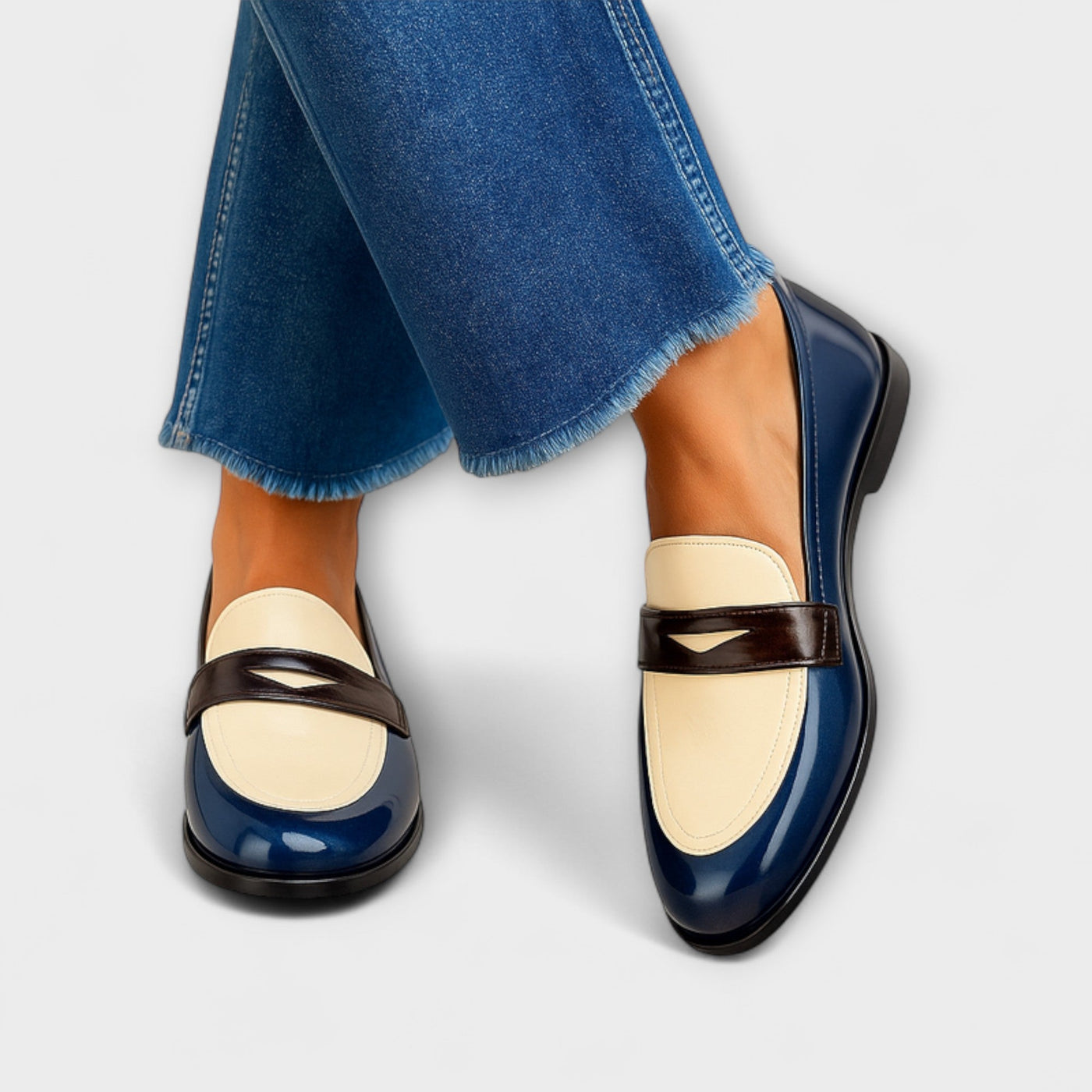 Amelia | Claudia Loafers With Contrasting Design