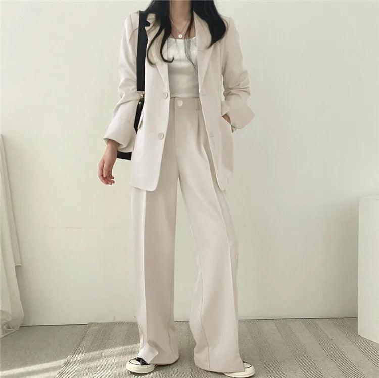 Women's Suit - Oversized Blazer & High-Waisted Trousers - Tailored Fit - Smart Casual